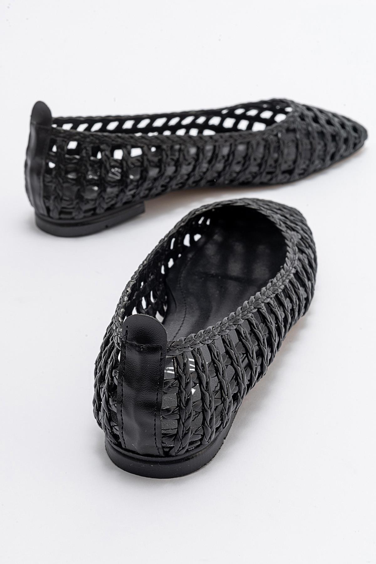 Arcola - Black Knitted Pattern Ballet Flat (Women)