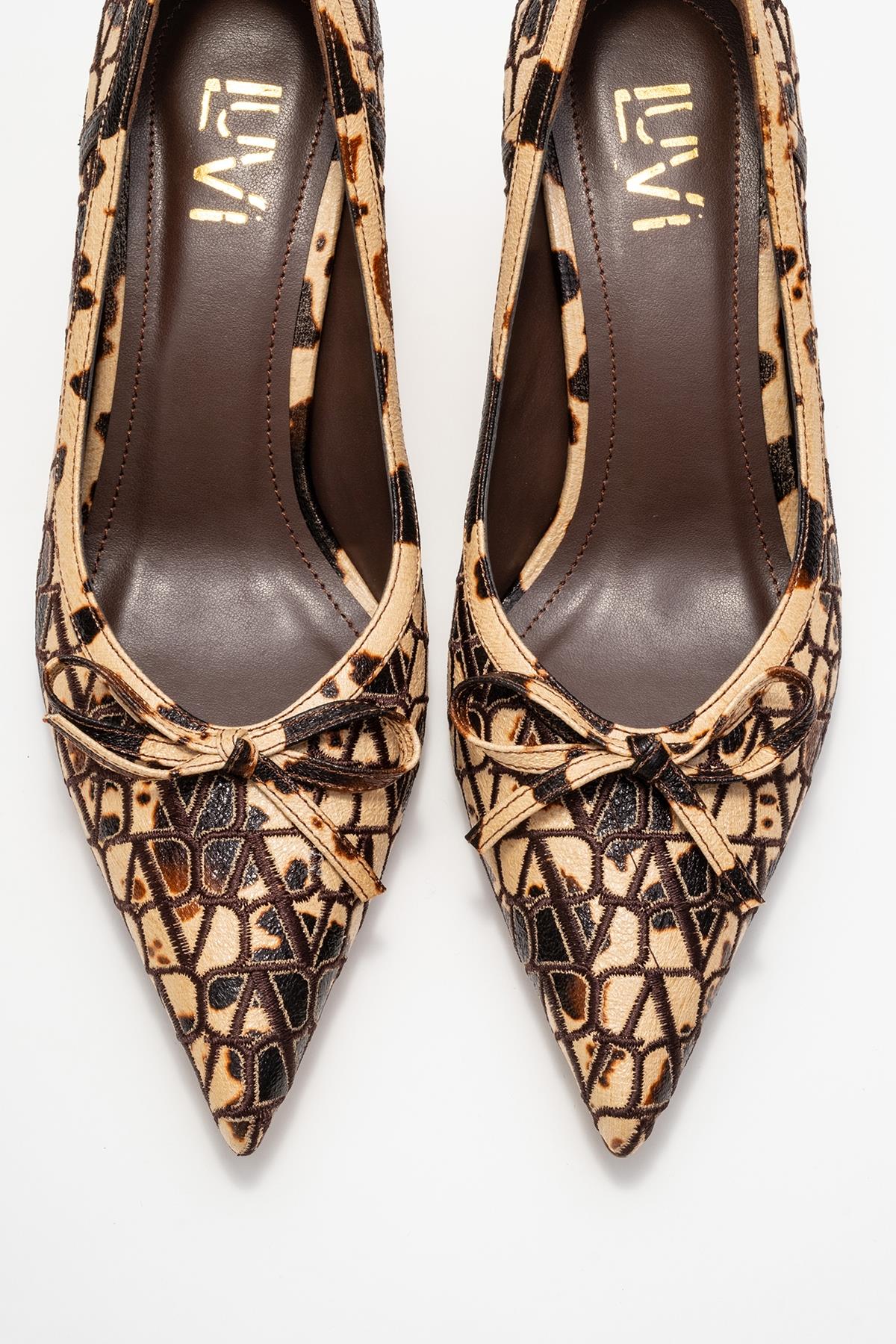 Camden - Beige Patterned Bow-Front Pump (Women)