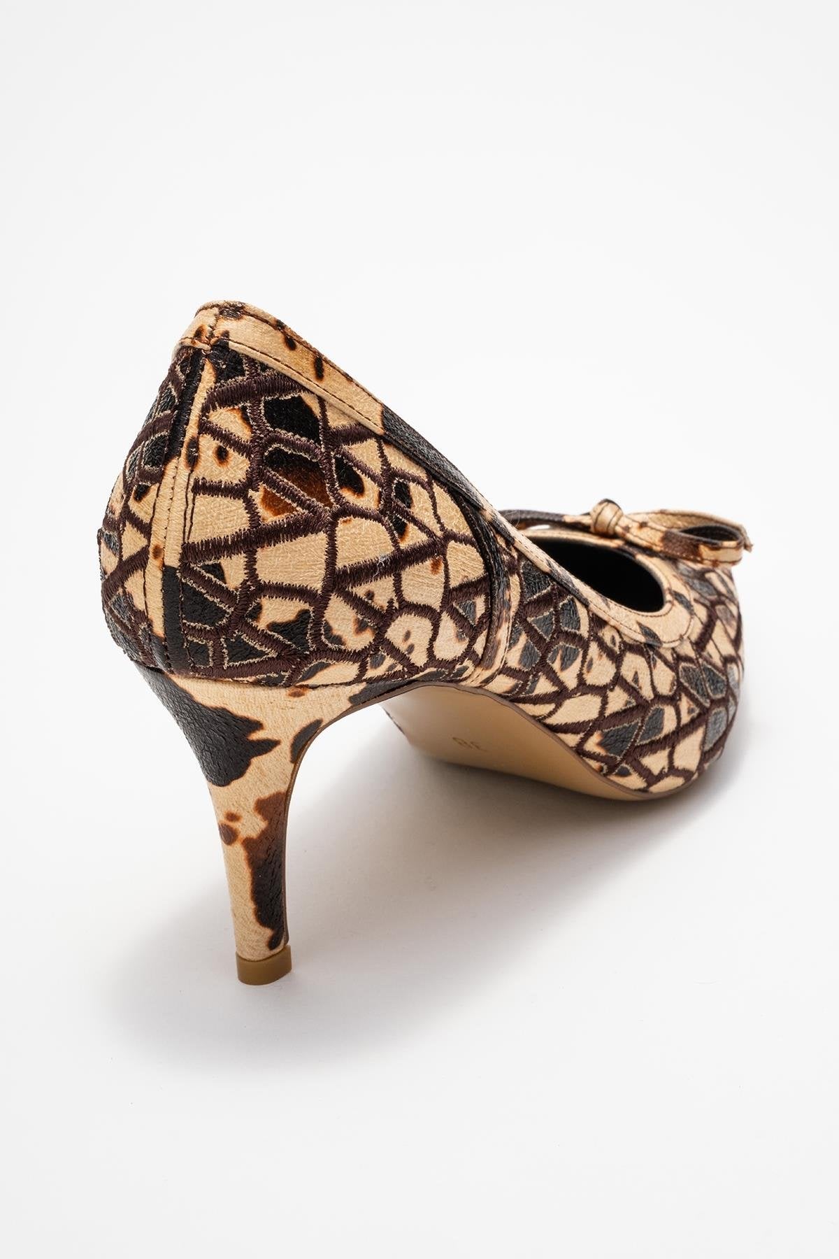 Camden - Beige Patterned Bow-Front Pump (Women)