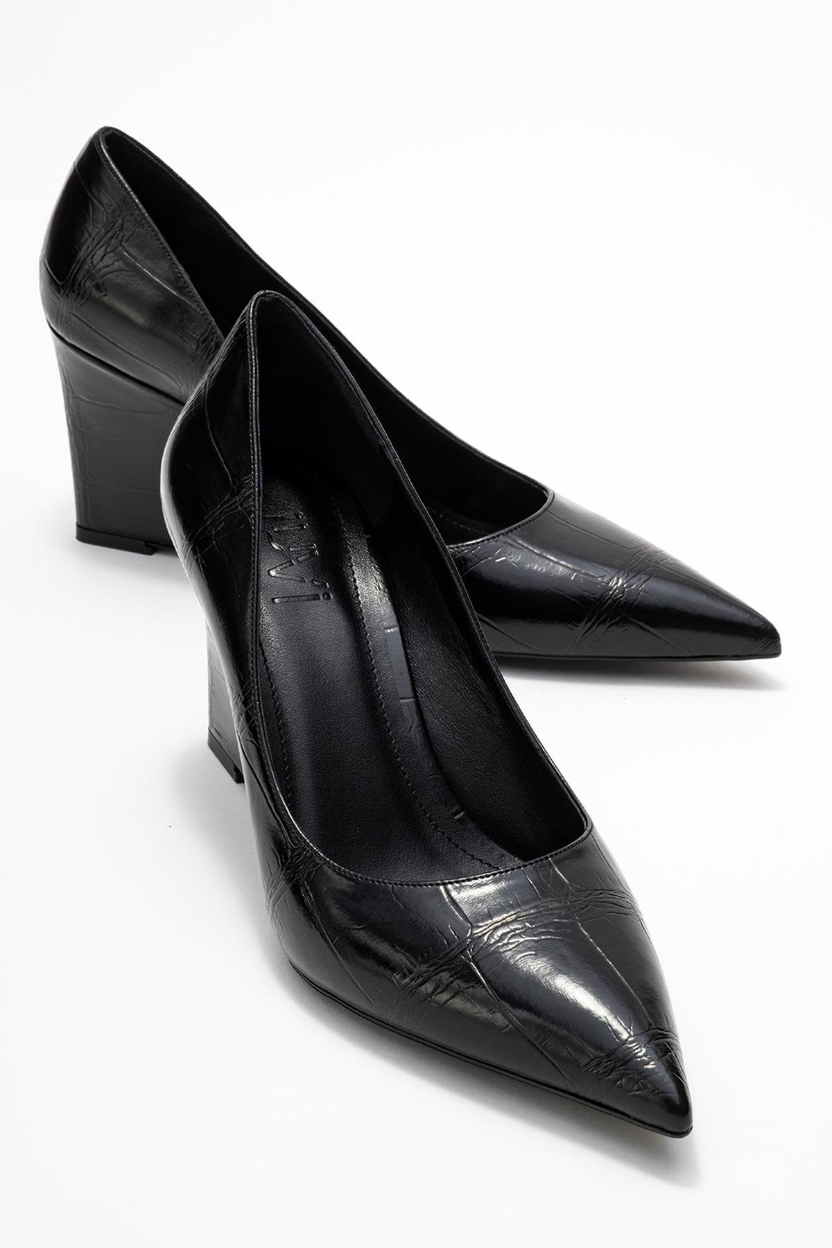 Puera - Black Printed Pointed Toe Wedge Heel Pump (Women)