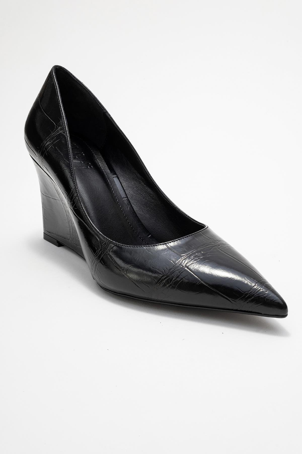 Puera - Black Printed Pointed Toe Wedge Heel Pump (Women)