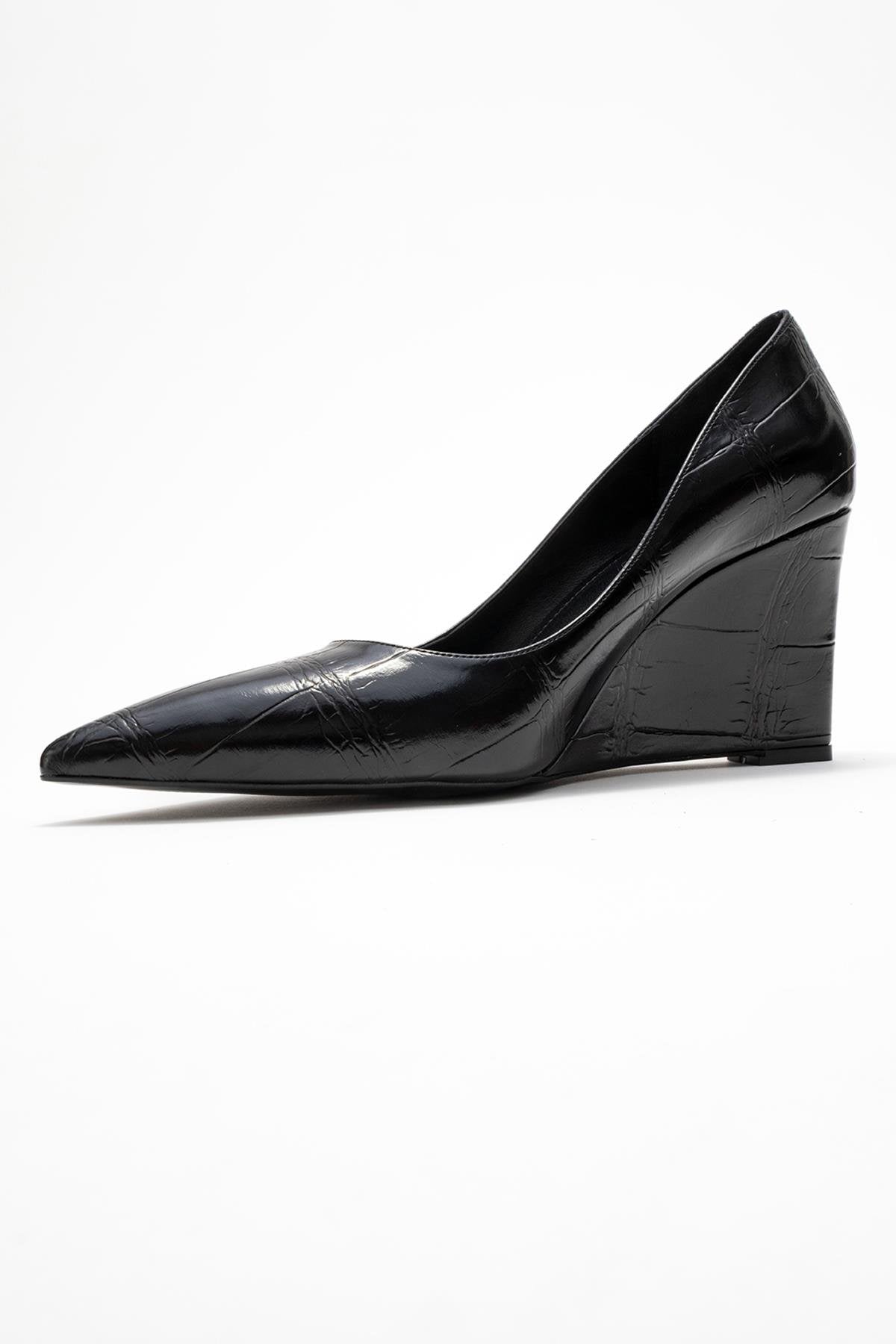 Puera - Black Printed Pointed Toe Wedge Heel Pump (Women)