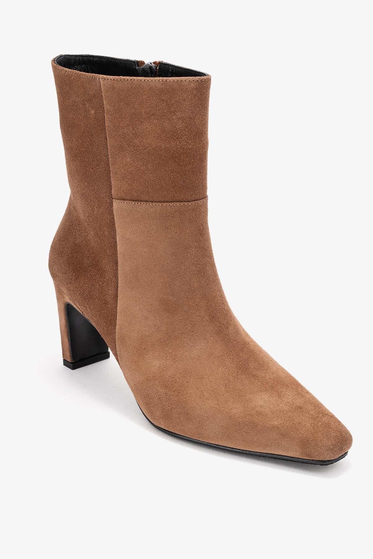 Kyoto - Taupe Genuine Leather Block Heel Boot (Women)