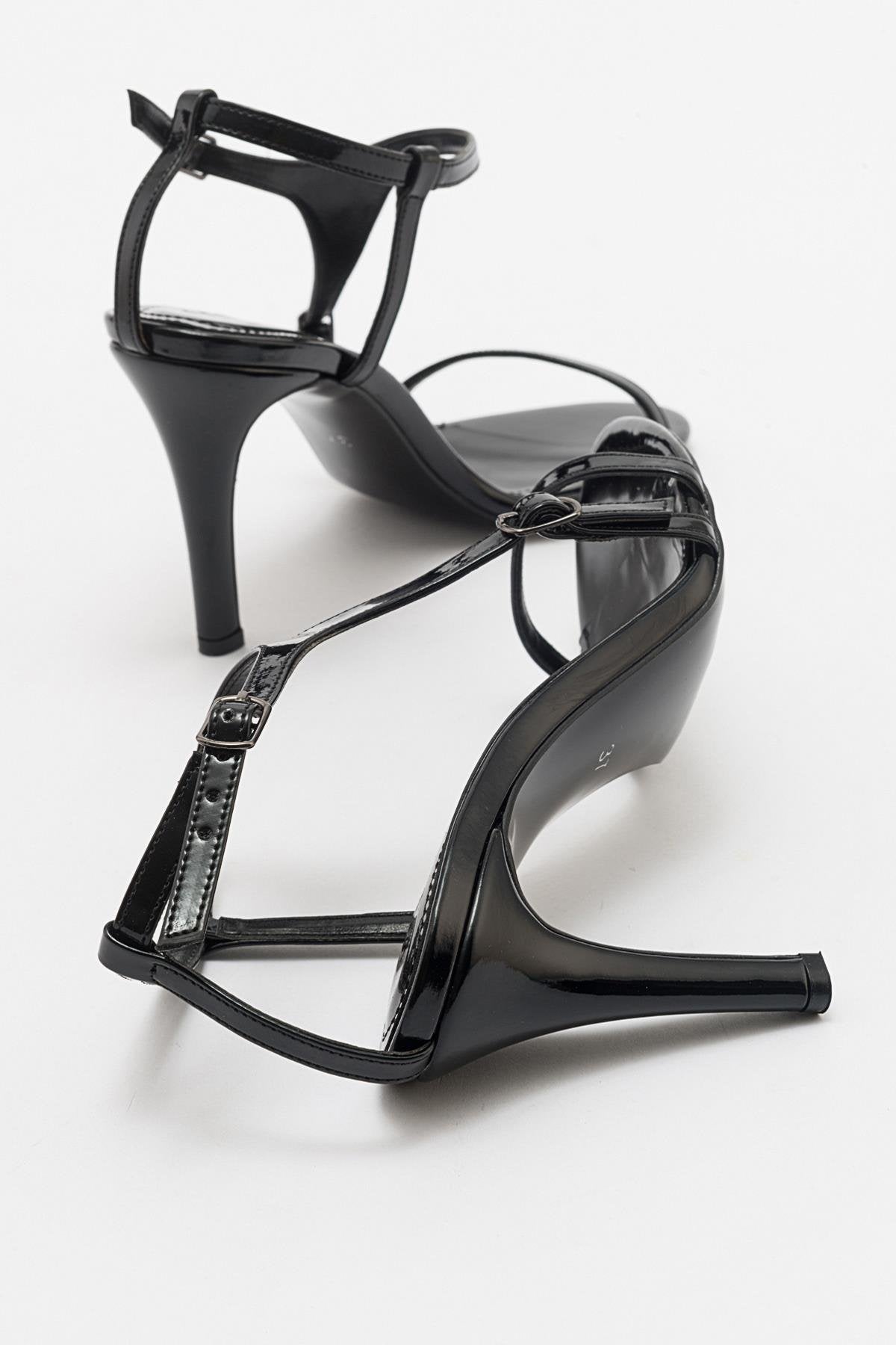 Molde - Black Patent Stiletto Heel Shoe (Women)