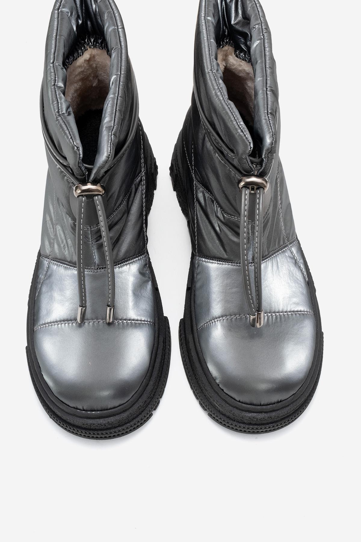 Mesta - Platinum Parachute Boot (Women)