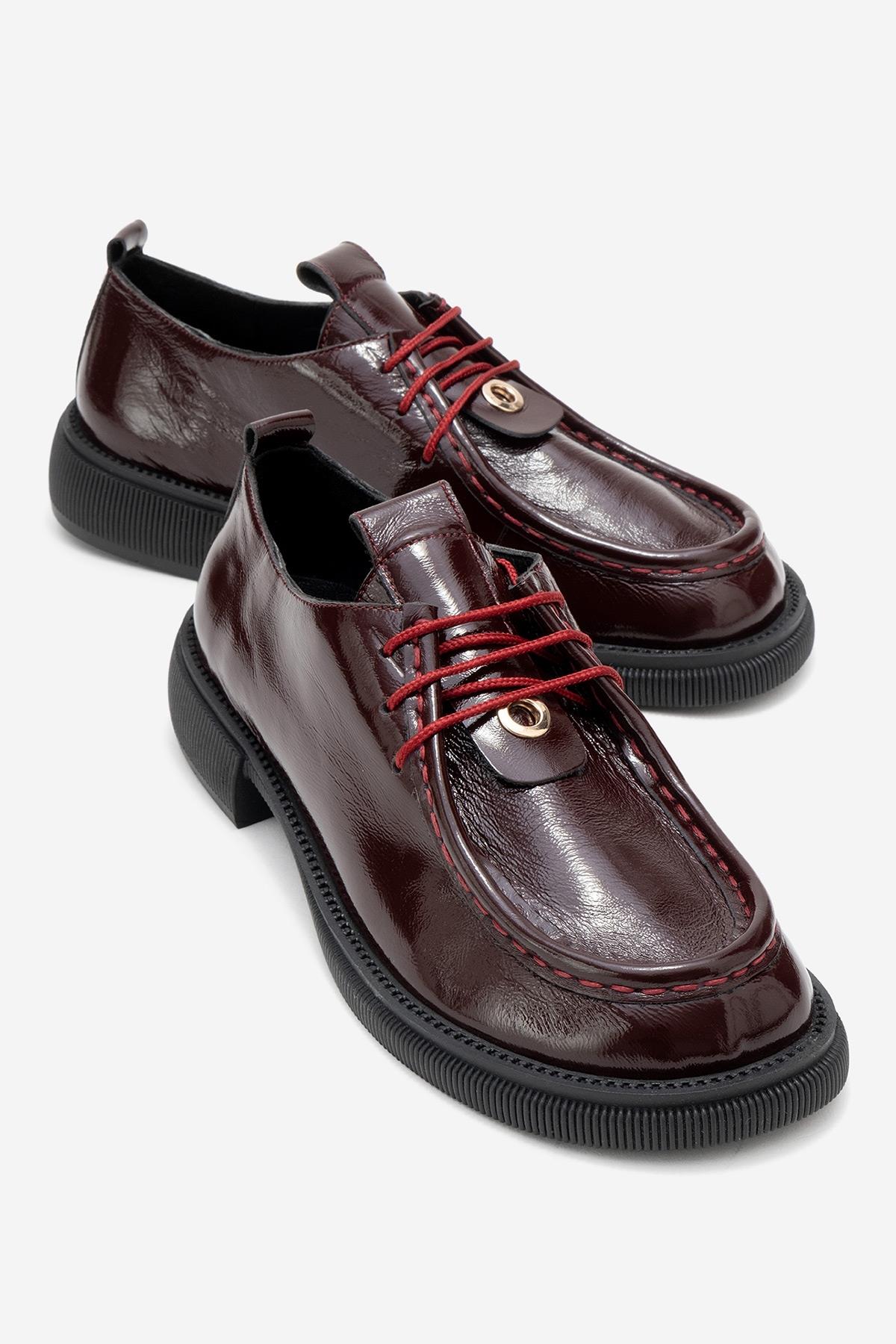 Band - Burgundy Crinkled Patent Genuine Leather Lace-Up Loafer (Women)
