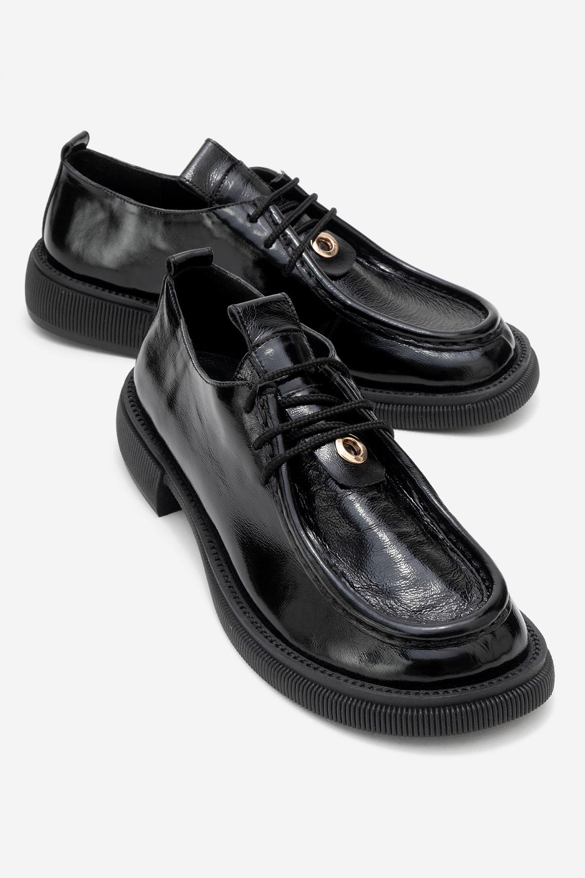 Band - Black Crinkled Patent Genuine Leather Lace-Up Loafer (Women)