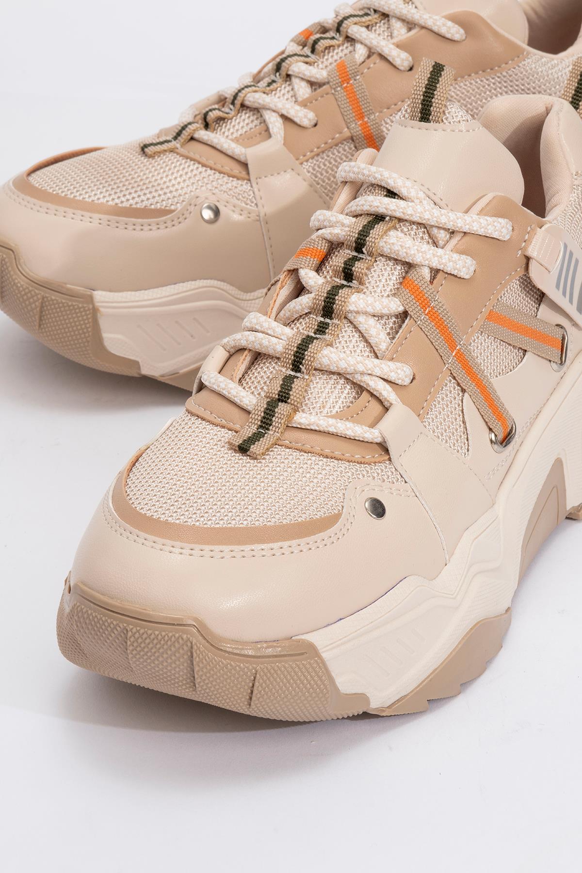 Maggie - Beige Sneakers (Women)