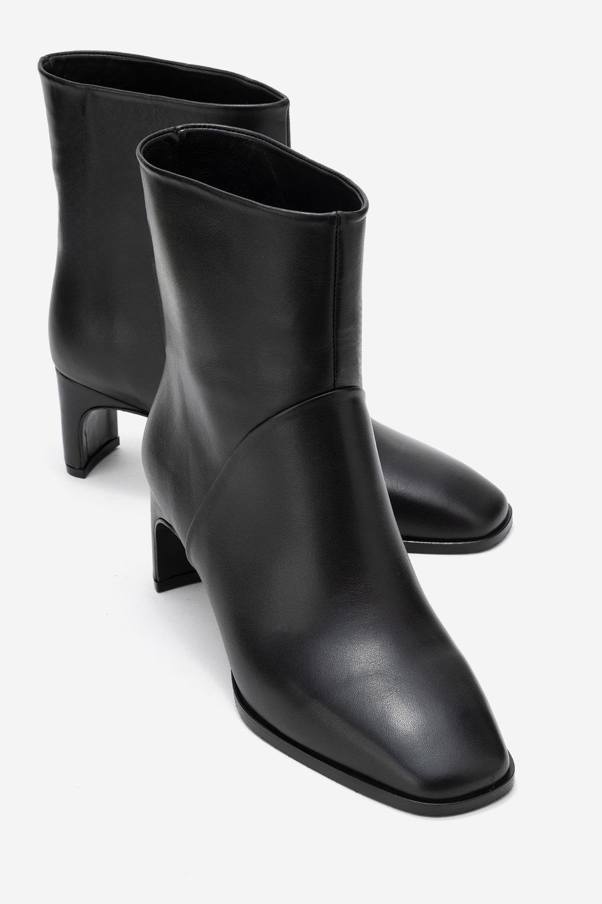 Nordy - Black Genuine Leather Block Heel Boot (Women)