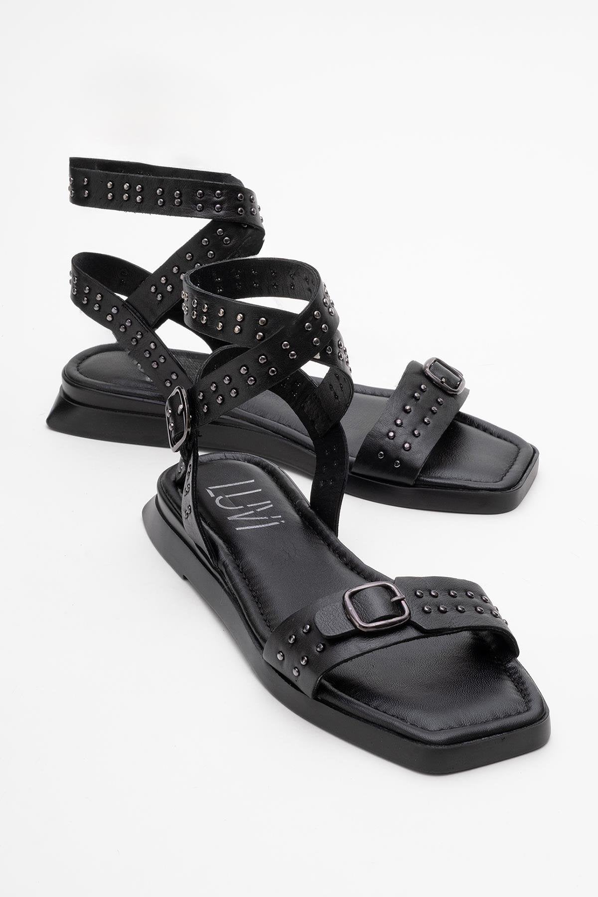 Carril - Black Leather Sandal (Women)