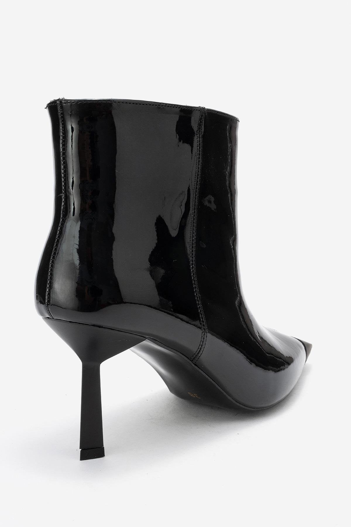 Rassel - Black Patent Pointed Toe Slim Heel Boot (Women)