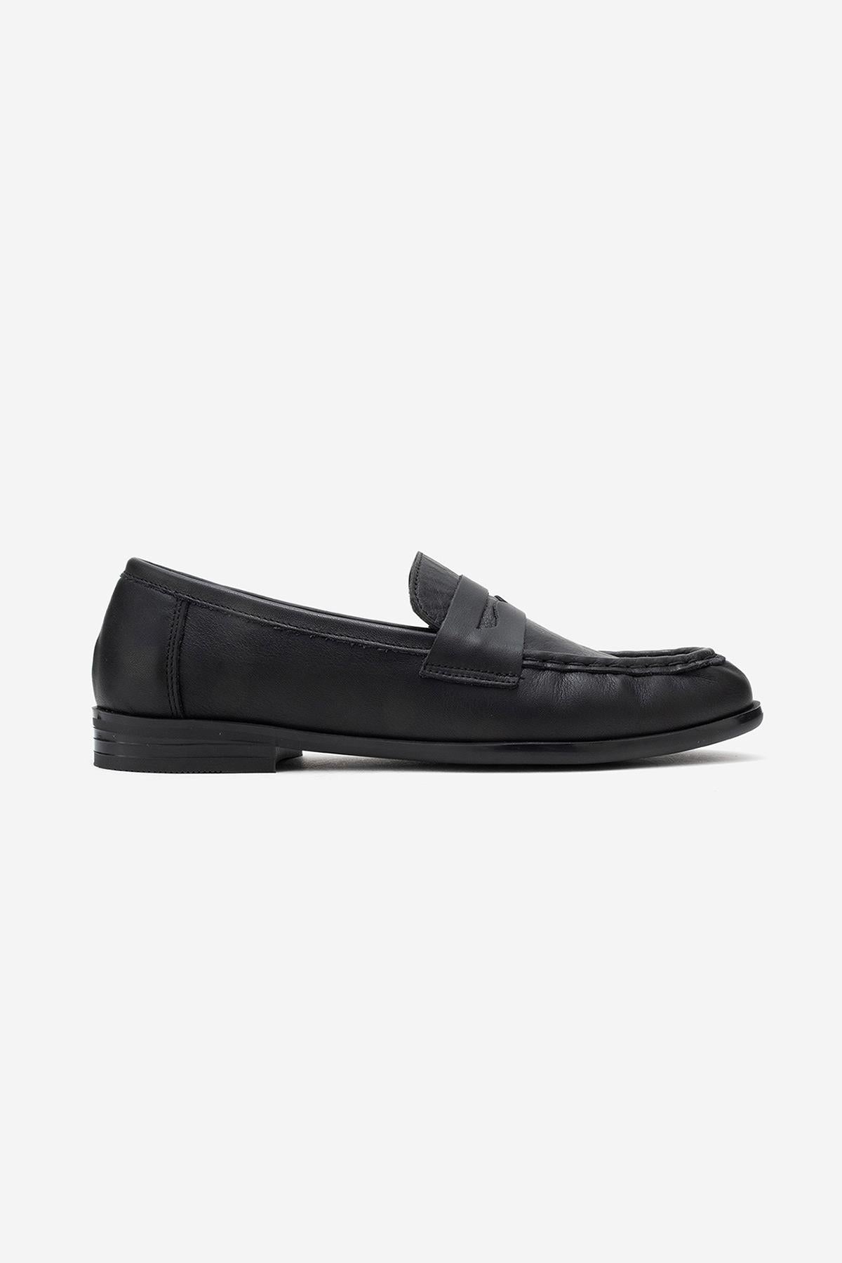 Valia - Black Genuine Leather Loafer (Women)