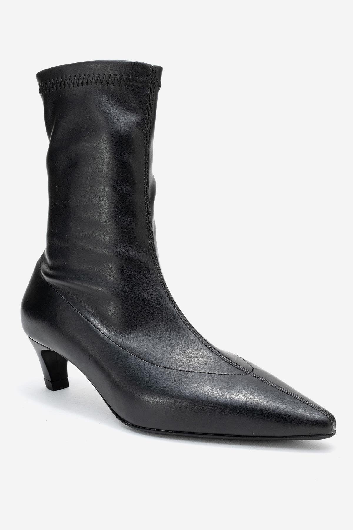 ALORA - Black Kitten Heel Boot (Women)