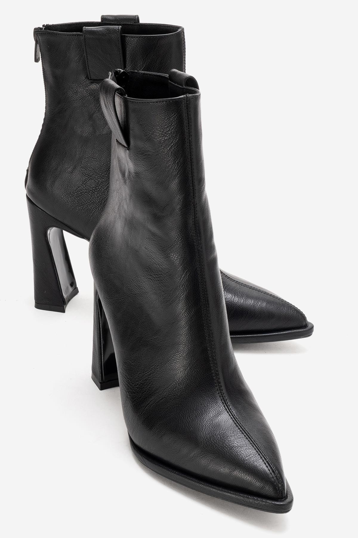 AJA - Black Block Heel Boot (Women)