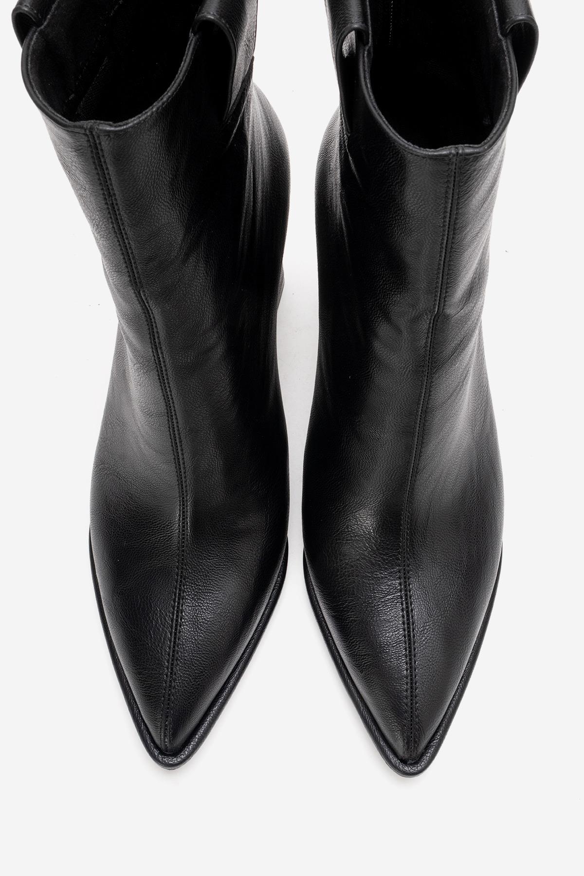AJA - Black Block Heel Boot (Women)