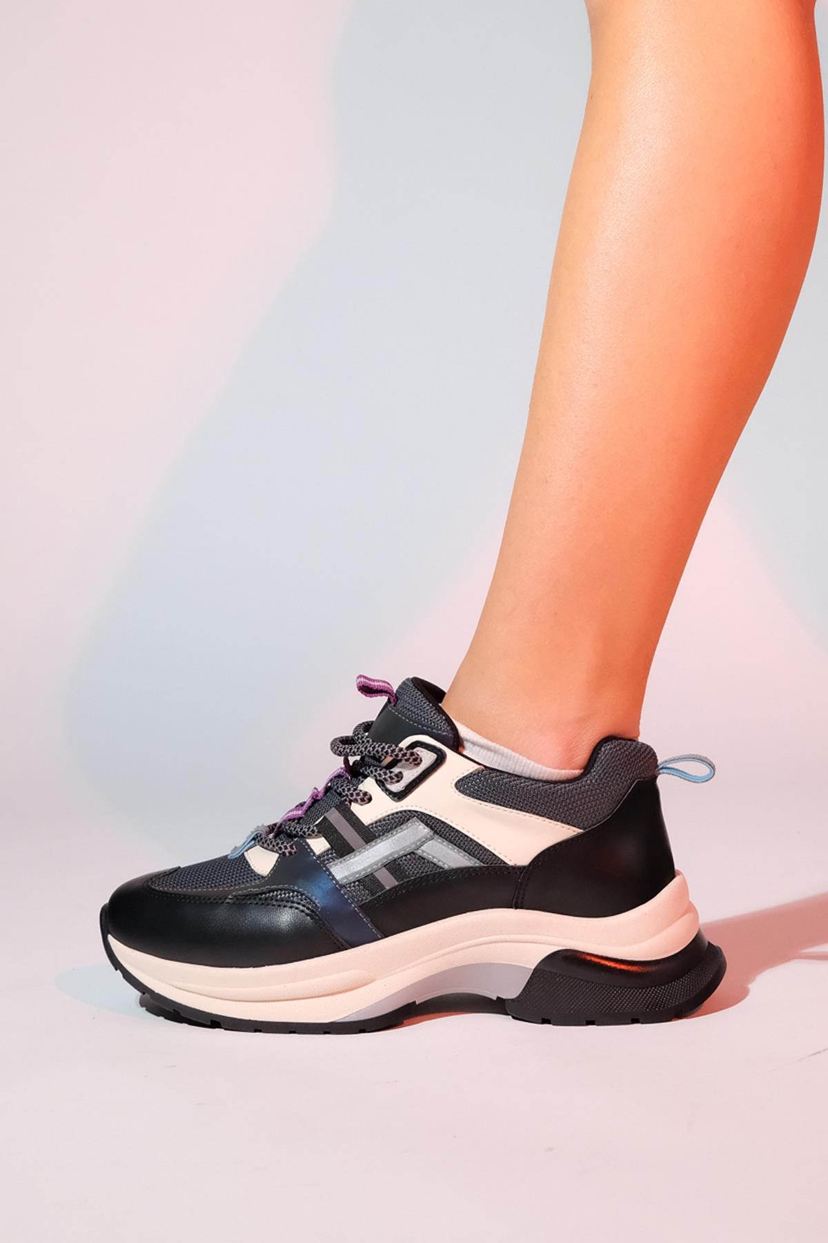 Sterda - Black/Green Thick-Sole Sport Sneaker (Women)