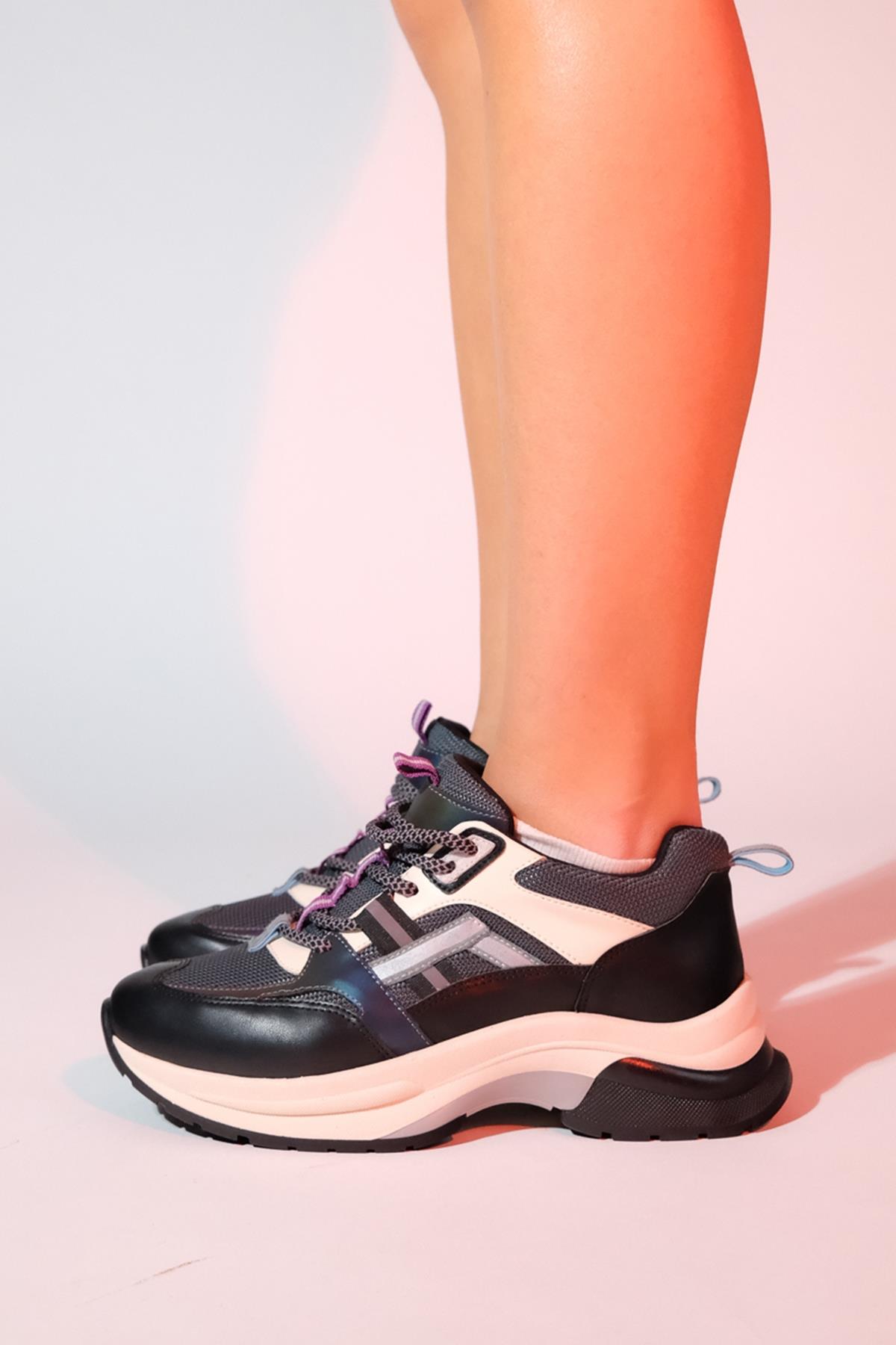 Sterda - Black/Green Thick-Sole Sport Sneaker (Women)