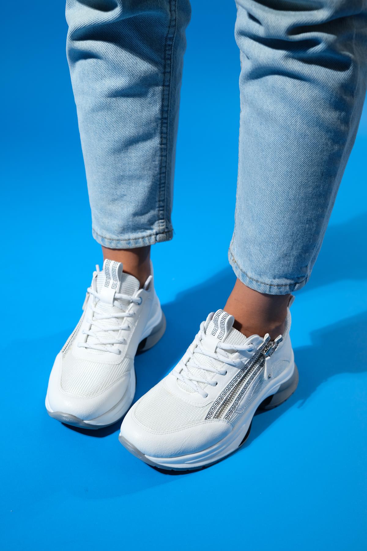 Oude - White Zip-Front Thick-Sole Sport Sneaker (Women)