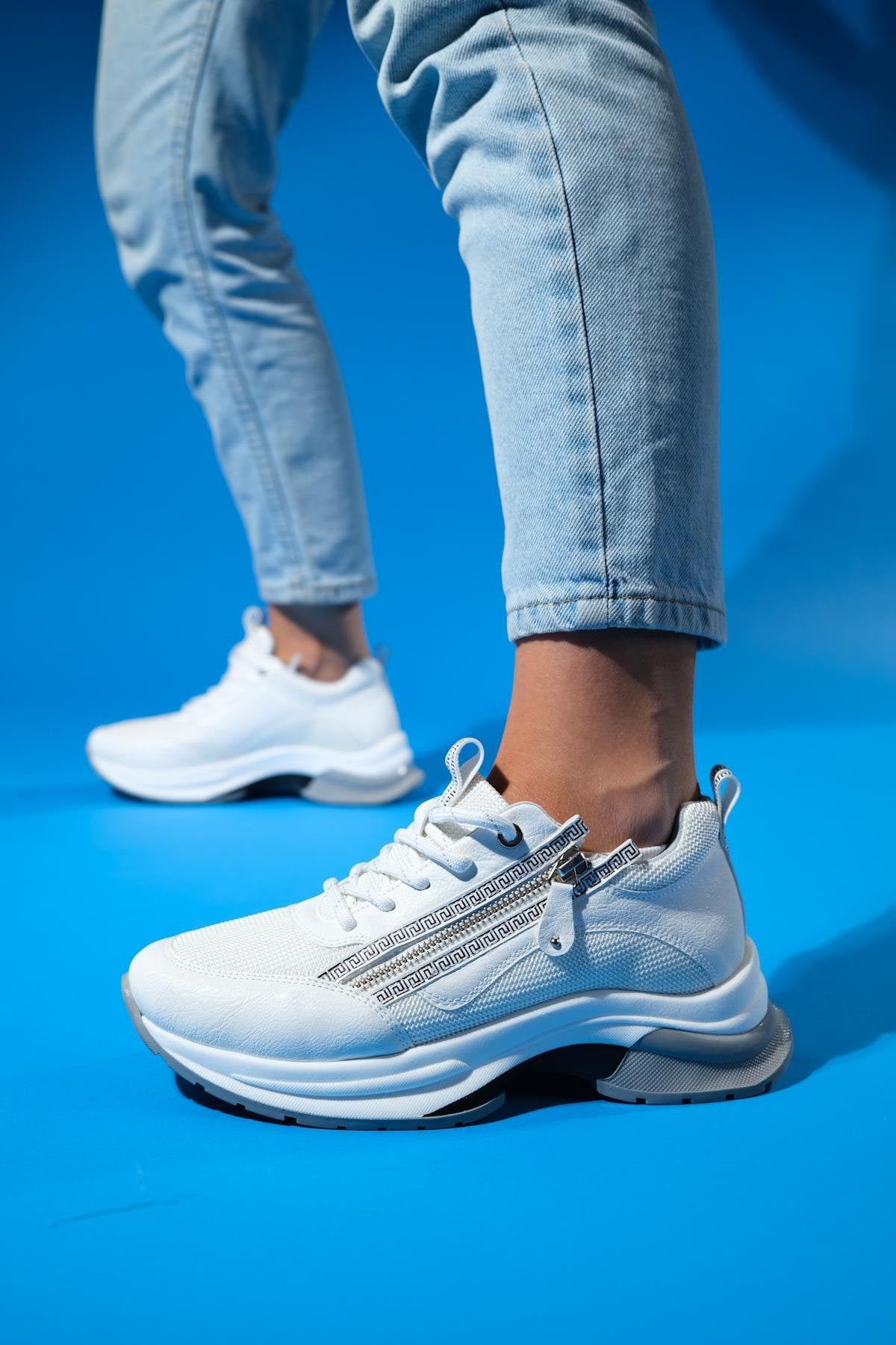 Oude - White Zip-Front Thick-Sole Sport Sneaker (Women)