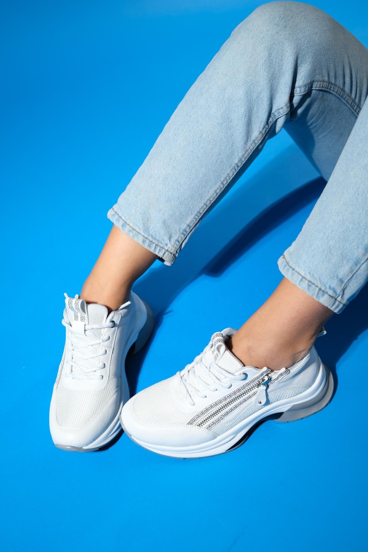 Oude - White Zip-Front Thick-Sole Sport Sneaker (Women)