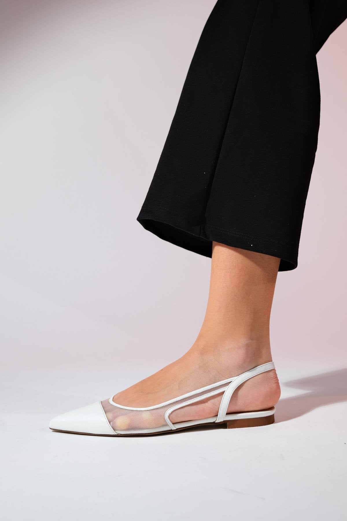 Stephen - White Pointed Toe Flat Sandal (Women)