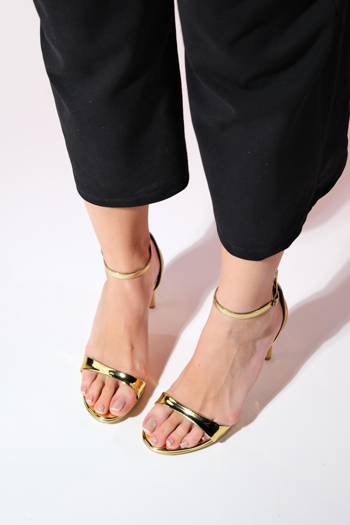 Bern - Gold Platform Heel Dress Shoe (Women)