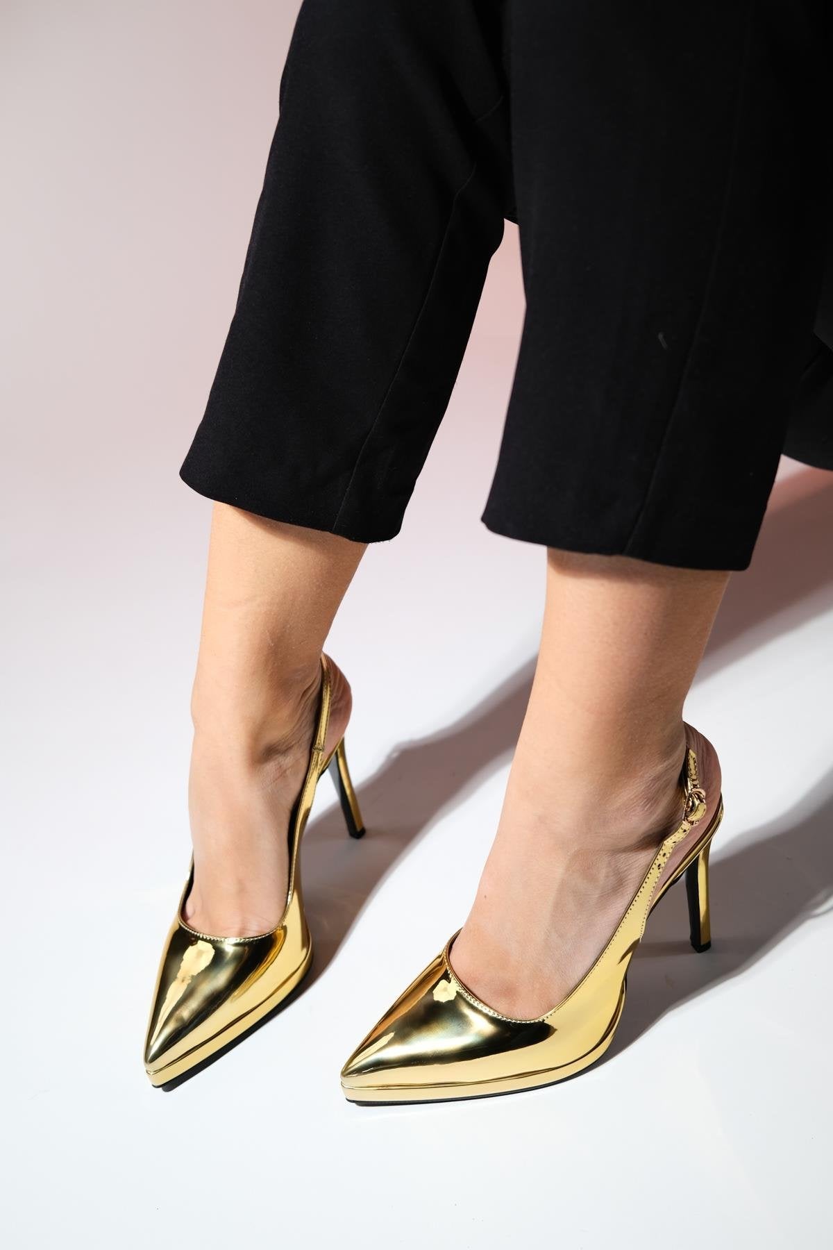 Santa - Gold Metallic Pointed Toe Platform High Heel Shoe (Women)
