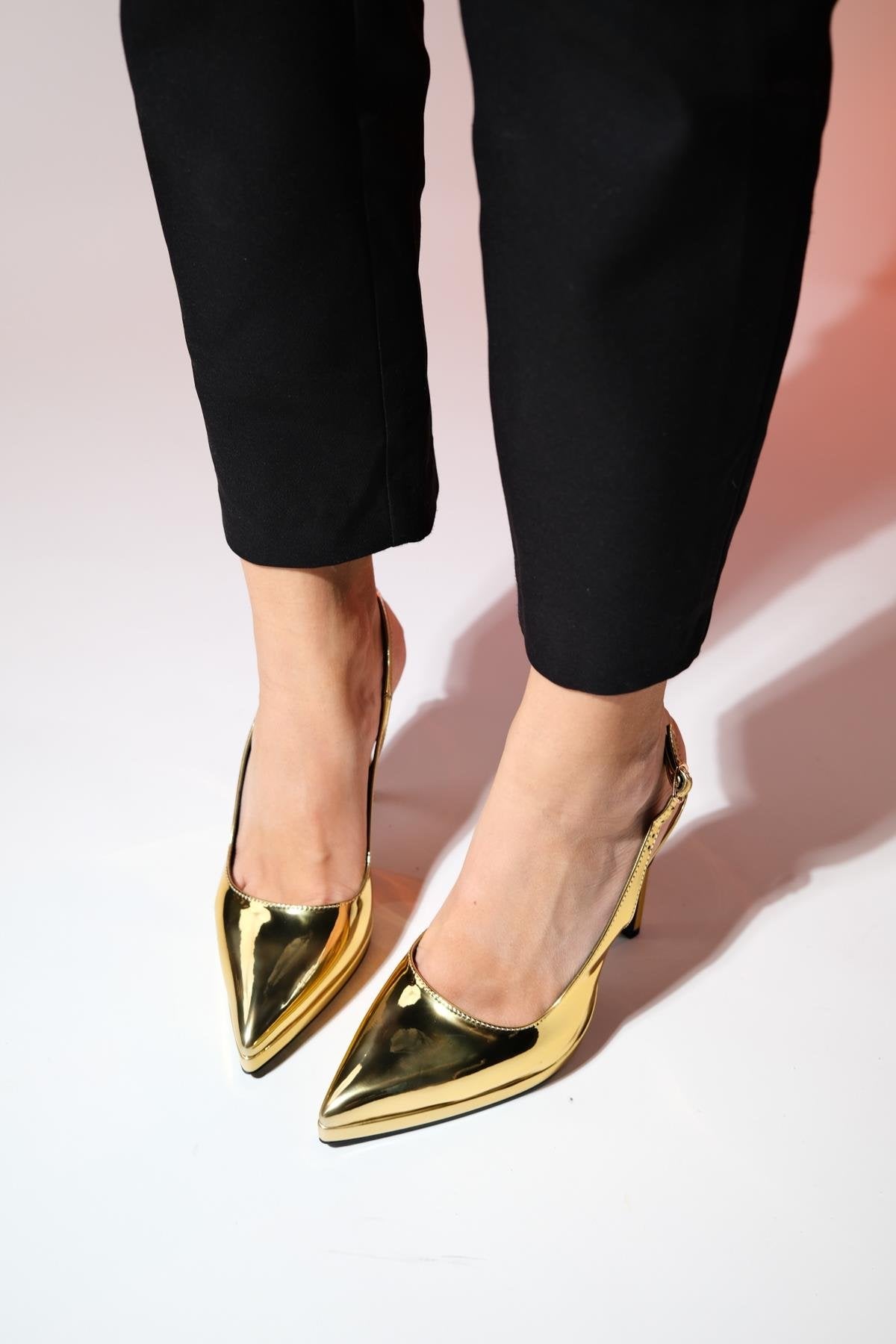 Santa - Gold Metallic Pointed Toe Platform High Heel Shoe (Women)