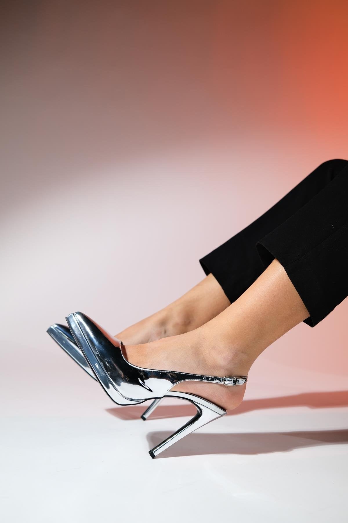 Santa - Silver Mirror Pointed Toe Platform Heel (Women)