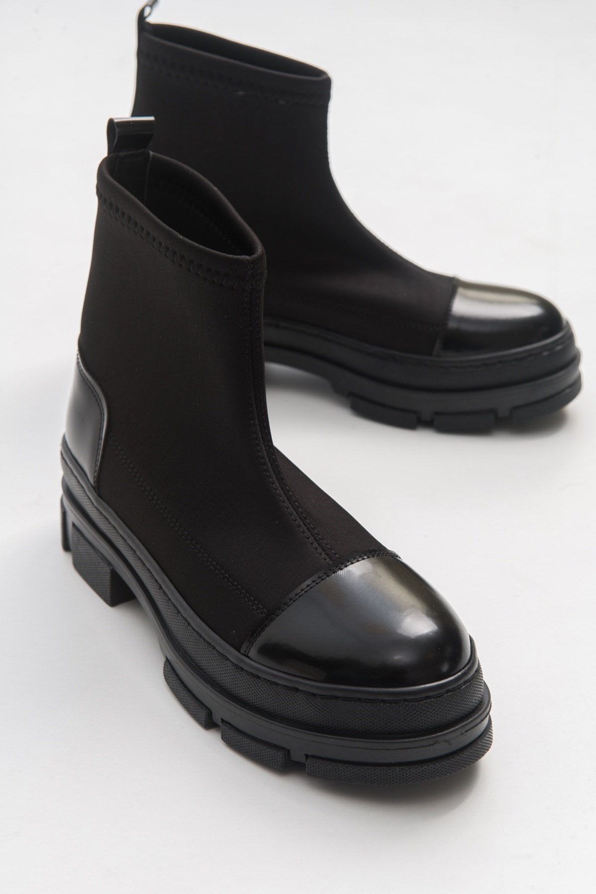 Bendis - Black Scuba Boot (Women)