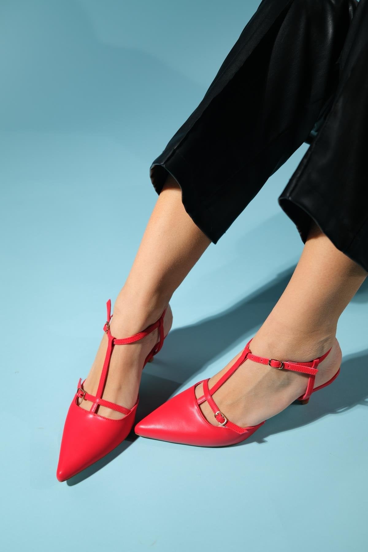 Frans - Red Pointed-Toe Backless Low-Heel Shoe (Women)
