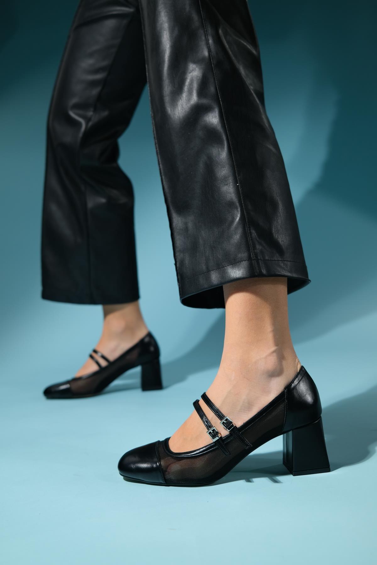 Scots - Black Block Heel Shoe (Women)