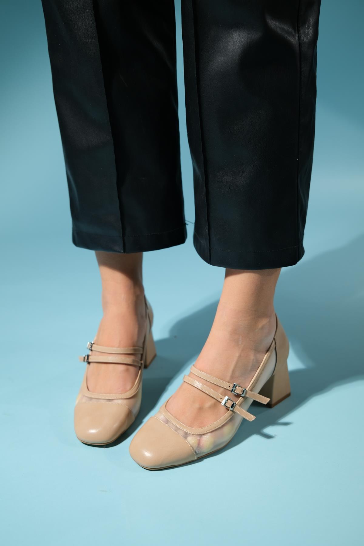 Scots - Beige Block Heel Shoe (Women)