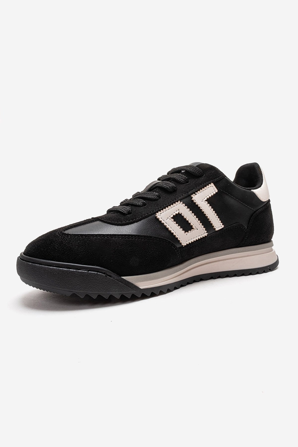 ARVON - Black Sneaker (Women)