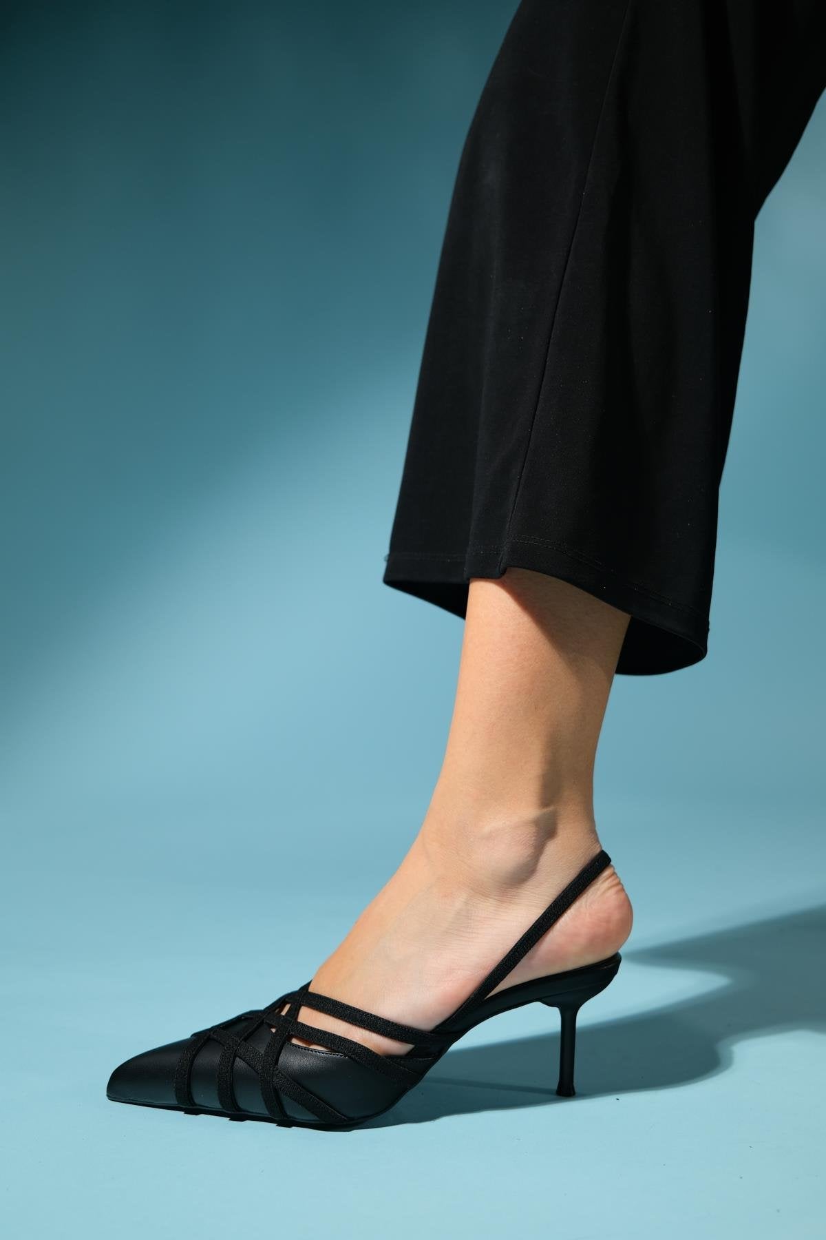 March - Black Slim Heel Pump (Women)