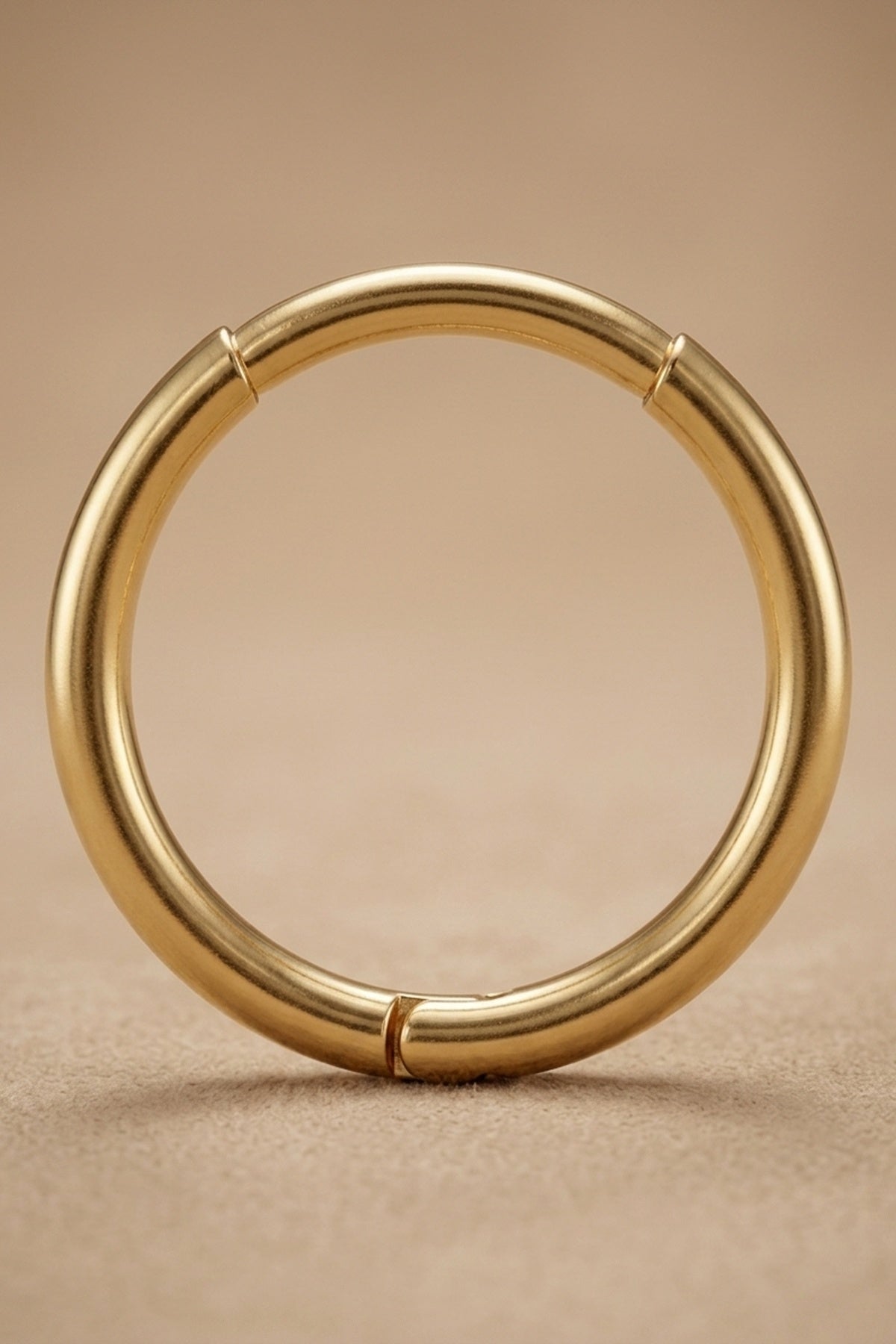 Estelle Single Classic 14k Gold Hoop Earrings