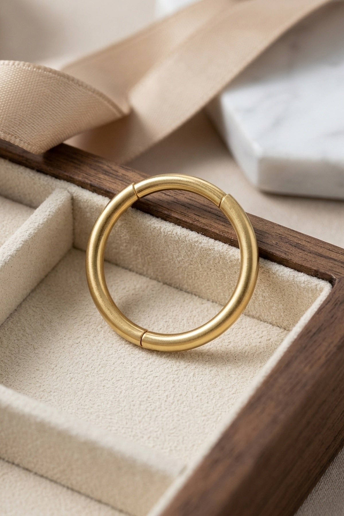 Estelle Single Classic 14k Gold Hoop Earrings