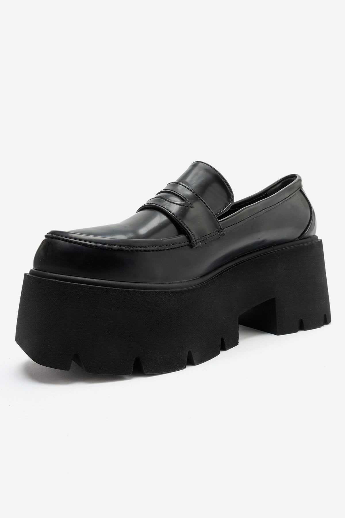 SANTIA - Black Platform Loafer (Women)
