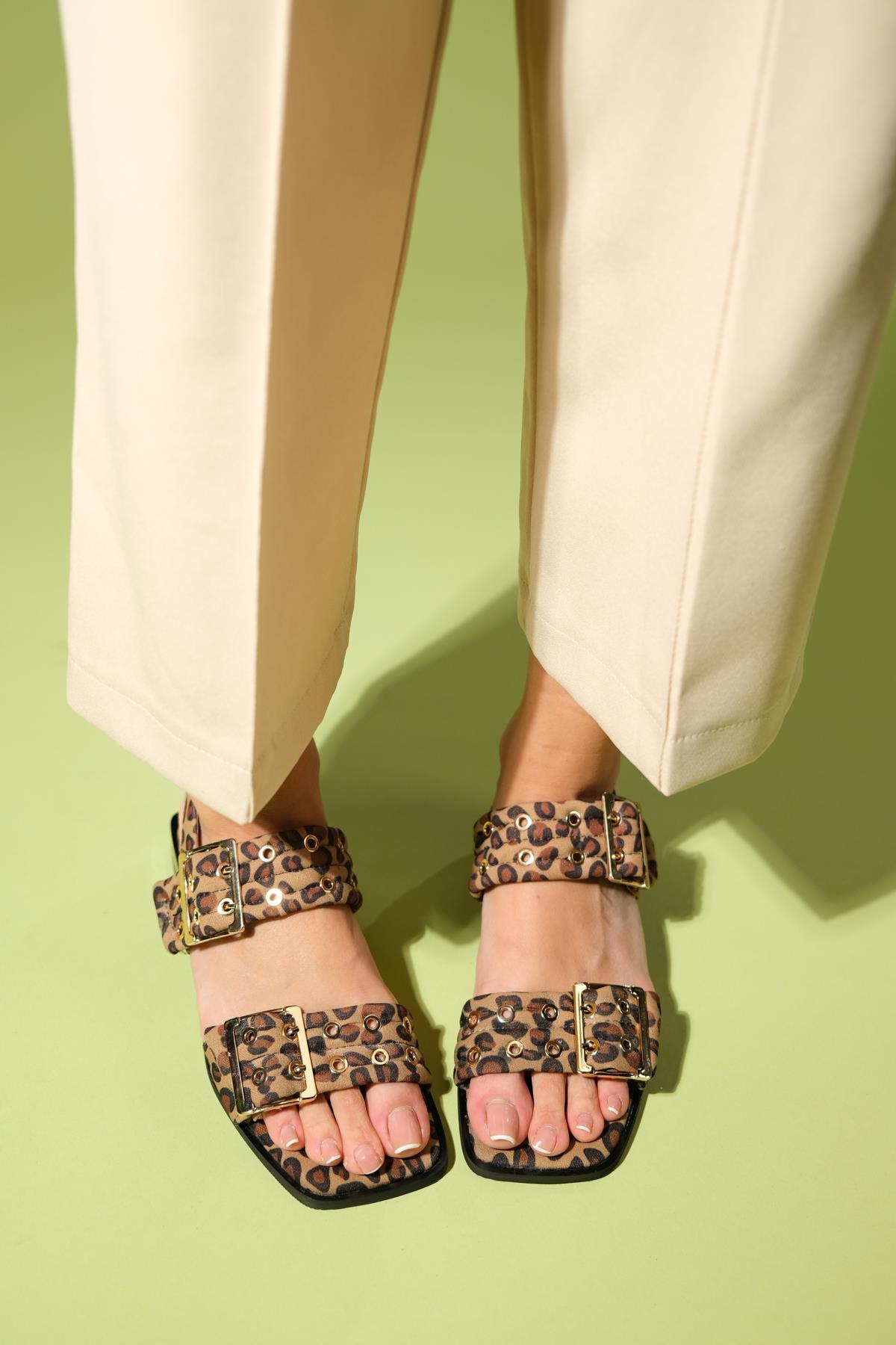 Blob - Black-Yellow Patterned Gold-Buckled Sandal (Women)