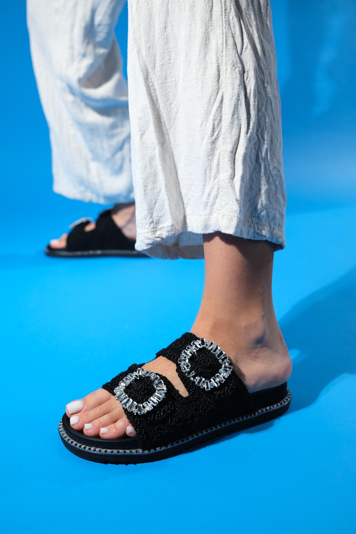 Dungeon - Black Knit Double Strap Stone Buckle Slide (Women)