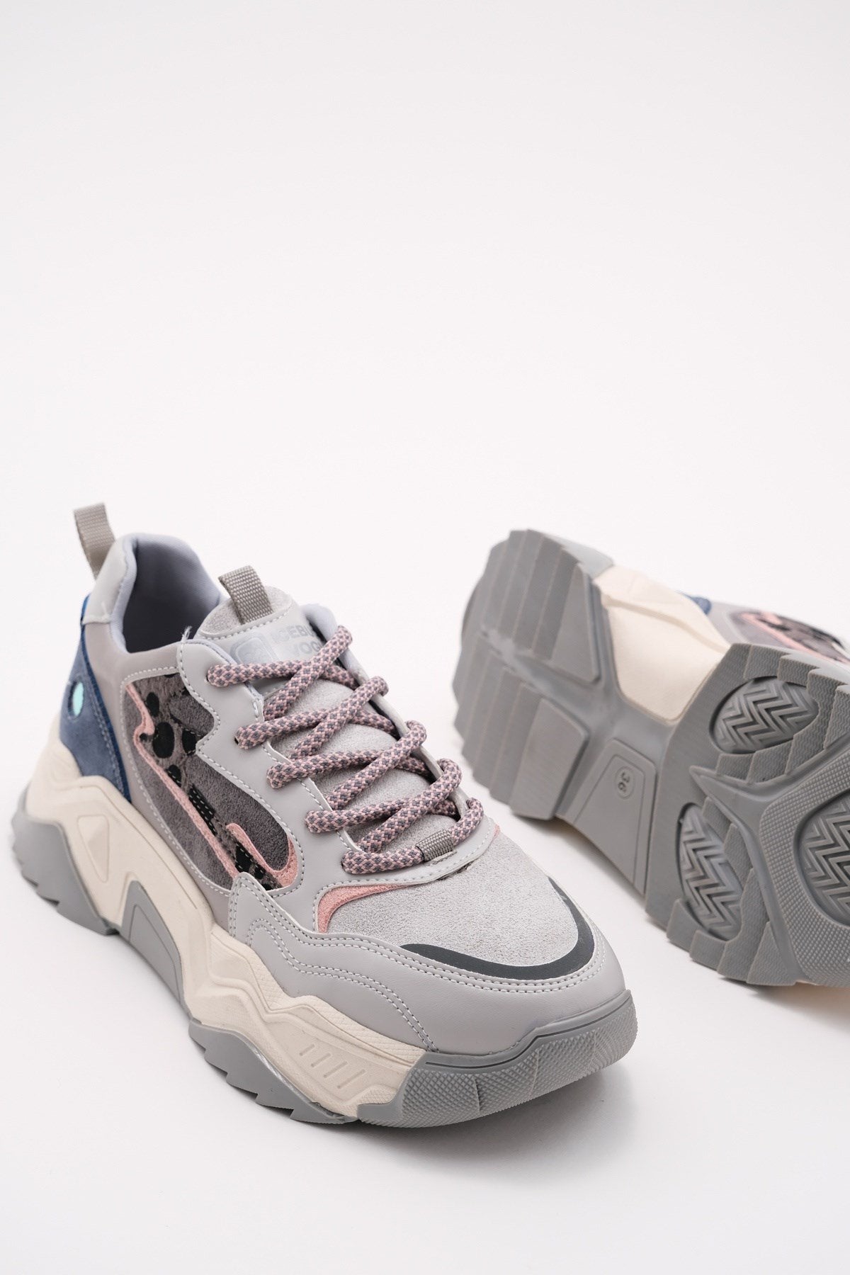 Europa - Ice Gray Sneaker (Women)