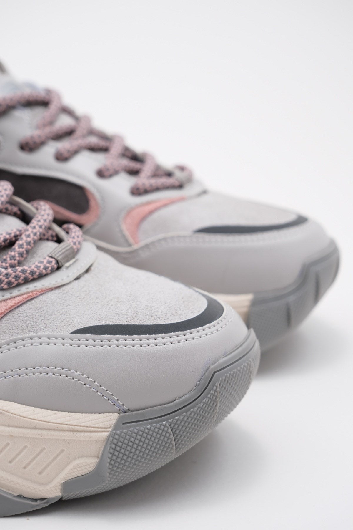 Europa - Ice Gray Sneaker (Women)
