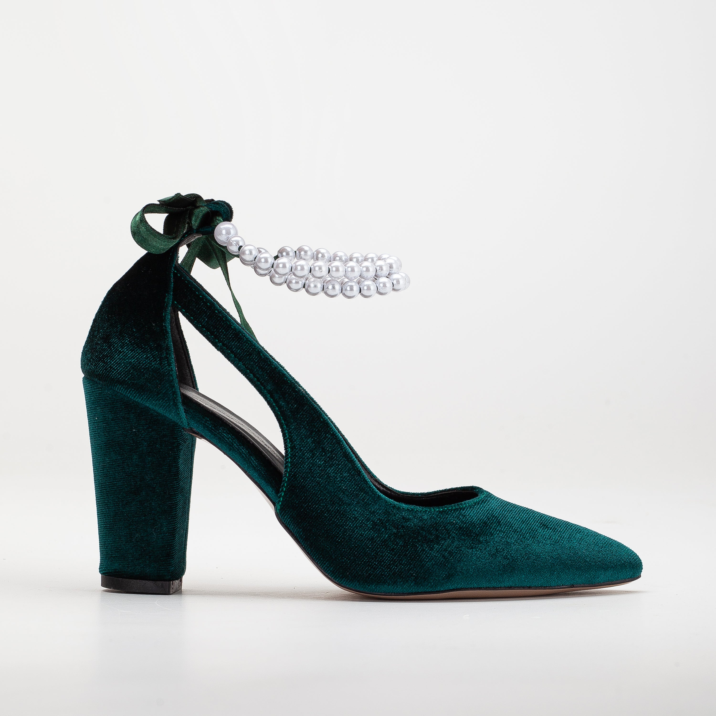 Emerald fashion green pumps