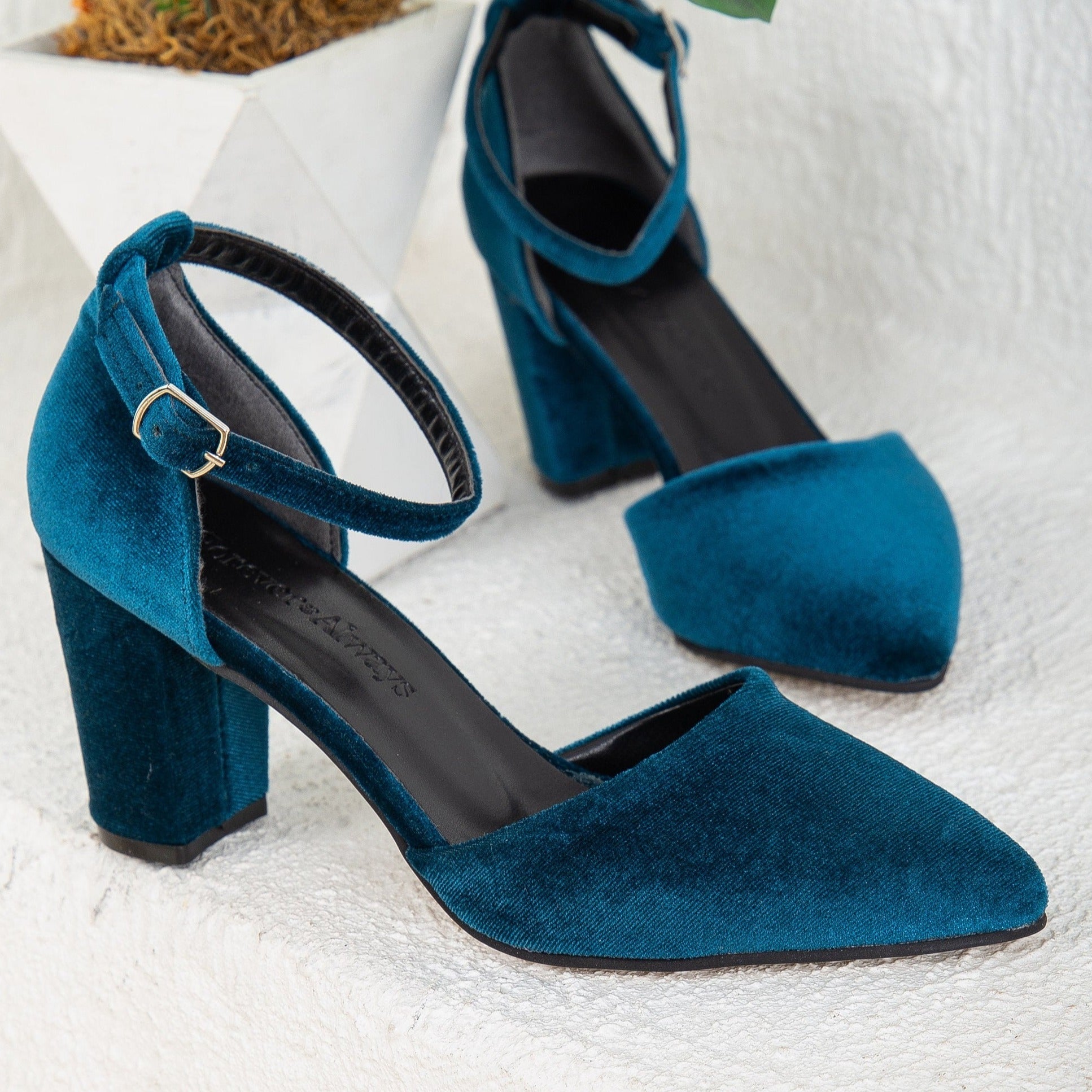 Blue Velvet Shoes, Wedding Shoes, Teal Blue Velvet Shoes, Wedding Heels, Blue Velvet Heels for Bride, Blue Velvet Heels, Wedding Shoes, Teal Blue Velvet Heels, Blue Wedding Heels, Blue Velvet High Heels, Blue Bridal Block Heel, Something Blue